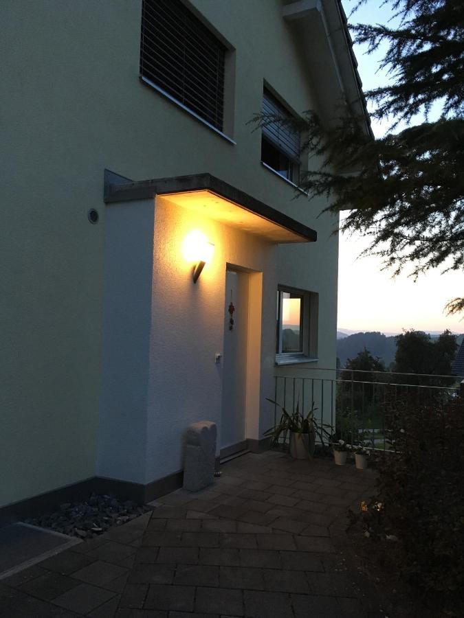 Villa Modern Ufhusen Eksteriør billede